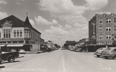 Downtown Uvalde in the 1940's. : r/texashistory