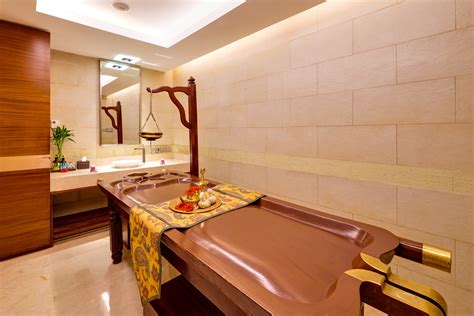 The LaLiT New Delhi Delhi Hotel Price, Address & Reviews