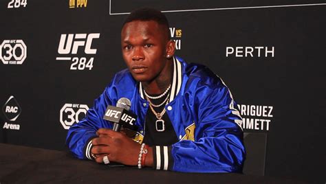 israel-adesanya-ufc-284-backstage-1 | MMA Junkie