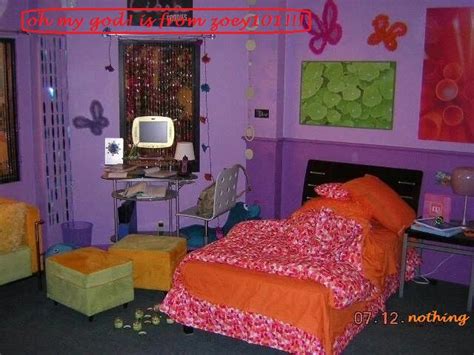 wow, what a 2000 bedroom : r/weirdcore