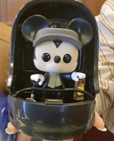 Disney Exclusive Funko POP! Featuring Mickey Mouse in a Haunted Mansion ...