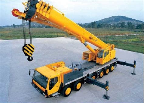 Types of Mobile cranes and their operations