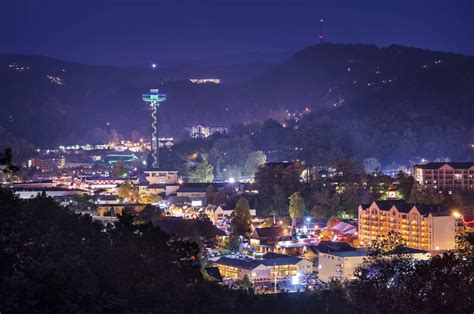 Gatlinburg, Tennessee Fast Facts Travel Guide | Shirt Shuttle