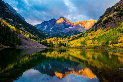 Maroon Bells Sunrise Photograph by John Lloyd