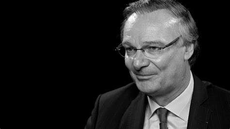 Accenture CEO explains why he’s overhauling performance reviews ...