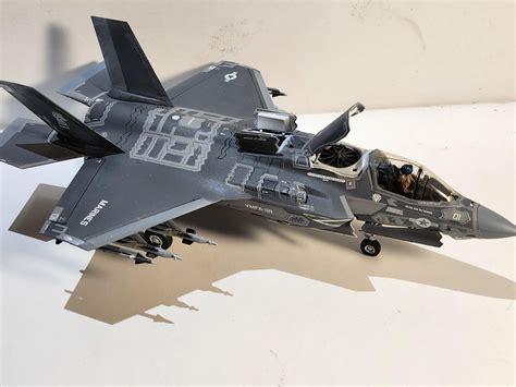 F-35B Italeri 1:72 : r/modelmakers