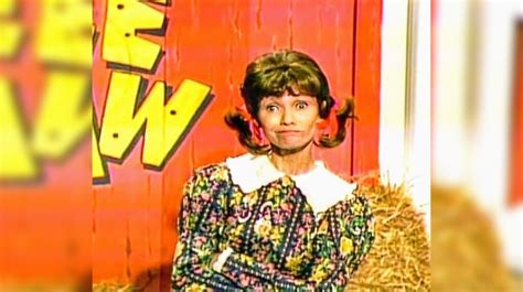 "First Lady of the Banjo" and Hee Haw member, Roni Stoneman passed away ...