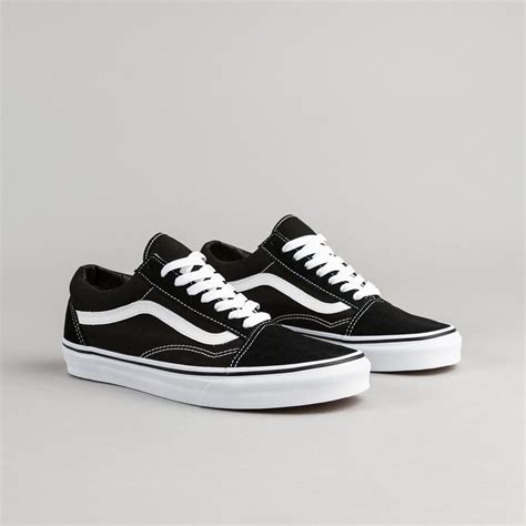 Vans Old Skool Shoes - Black / White | Flatspot