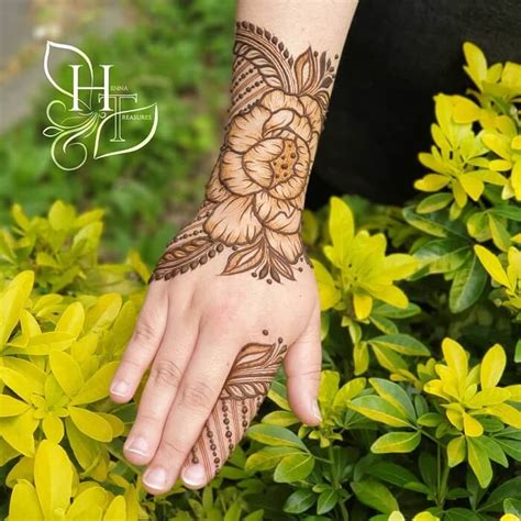 300 Lotus Mehndi Designs for Front and Back hand and Feet