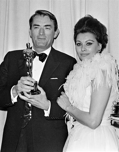 Sophia Loren and Gregory Peck, Oscar, 1963