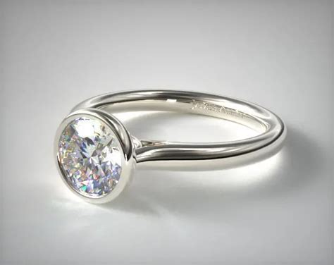 The Pros and Cons of the Bezel Setting | Jewelry Guide