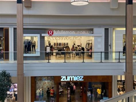 Lululemon opens new location at Rosedale Center | Rosedale Center