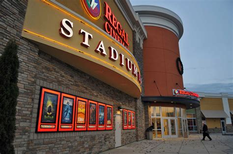 Regal Cinemas launches movie subscription pass