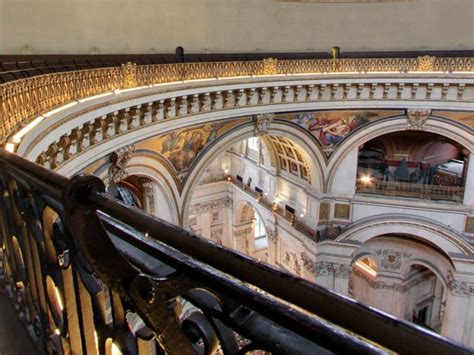 Woman dies in St Paul's Cathedral after 100ft fall from Whispering Gallery