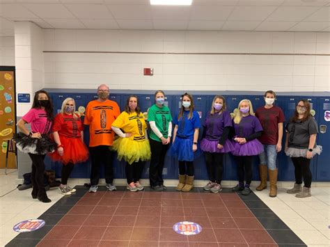 Mosinee School District 4th Grade Team having fun – Halloween 2020 ...