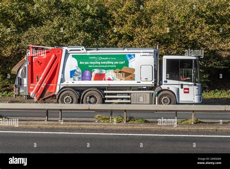 Bin lorry uk hi-res stock photography and images - Alamy