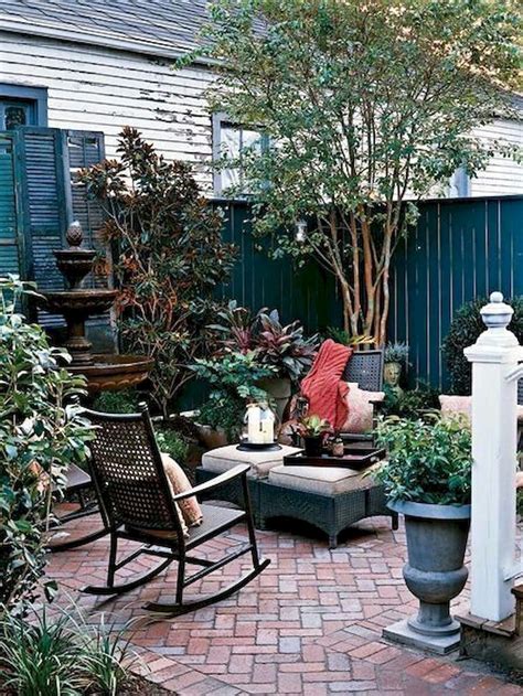 33 The Best Urban Garden Design Ideas For Your Backyard - MAGZHOUSE