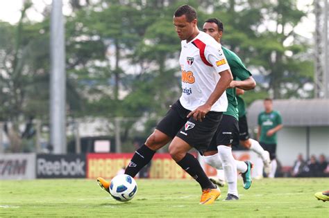 Luis Fabiano set for debut against Flamengo | Brazilfooty