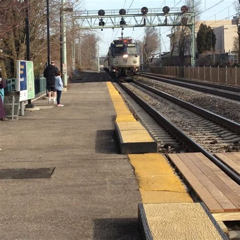 SEPTA/Amtrak: Ardmore Station - 9 tips from 1456 visitors