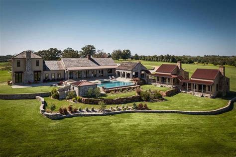 Tour a Texas ranch house that will leave you speechless | Beautiful ...