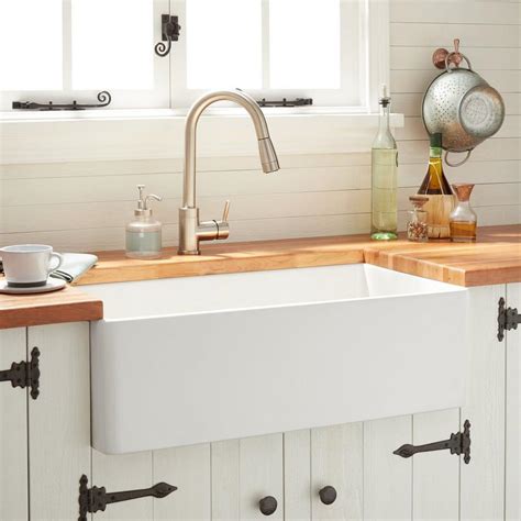 30" Reinhard Fireclay Farmhouse Sink - White | Signature Hardware