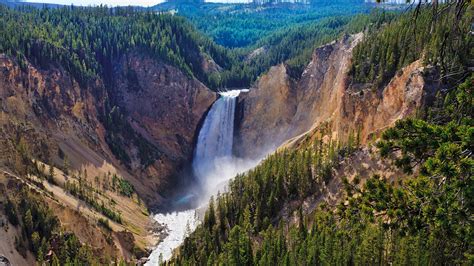 Yellowstone National Park: Stunning photos celebrate 150 years of ...