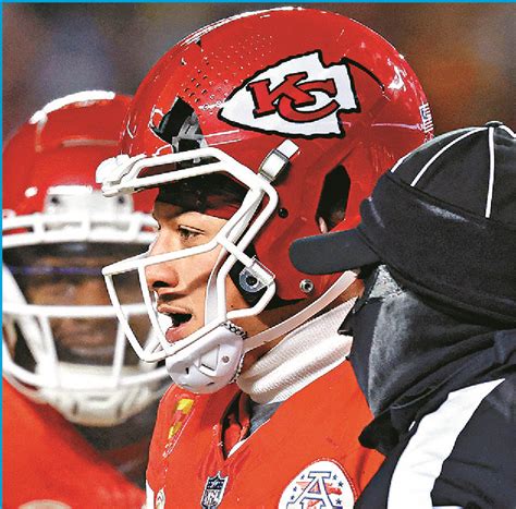 Broken helmet and Mahomes fireworks in icy conditions | The Standard