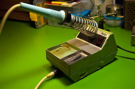 Soldering Iron Buying Guide For DIY Electronics Projects