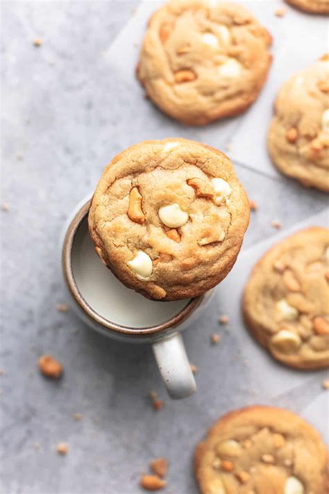 Chewy White Chocolate Cashew Cookies - Creme De La Crumb