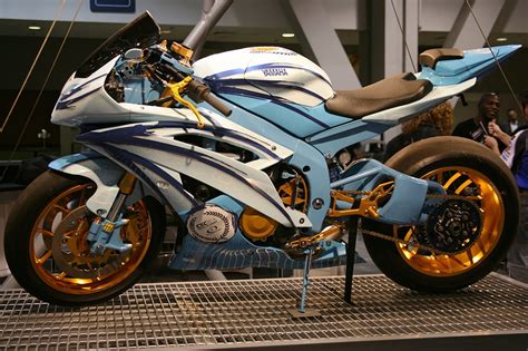 Modified Carz and Bikes...: YAMAHA R6..