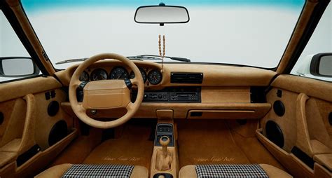 The interior of this custom Porsche 964 is almost too good to sit in ...