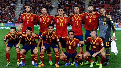 Compré entradas para un partido de fútbol jugado por el equipo nacional ...