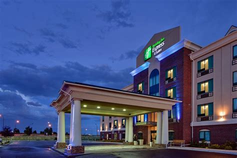 Holiday Inn Express and Suites Medicine Hat Transcanada Hwy 1 (C̶ ...