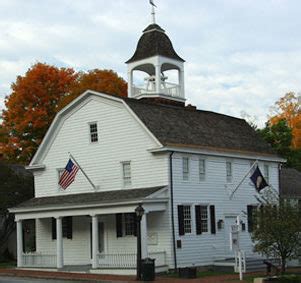 Holiday Events_bedford_museum_court house - What To Do