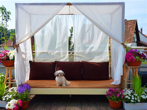 DIY Canopy Bed (outdoor) | Foxy Folksy