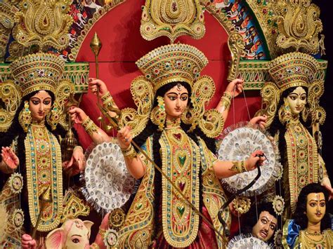 West Bengal: Durga Puja pandals declared no-entry zones for visitors ...