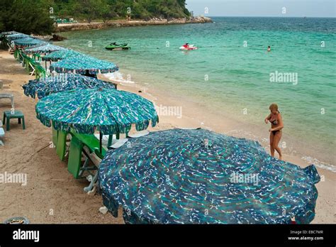 Beach at Coral Island, Pattaya, Thailand Stock Photo - Alamy