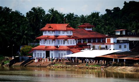 Temples in Kerala - Info, History, Temple Timings, Photos, Map and Videos