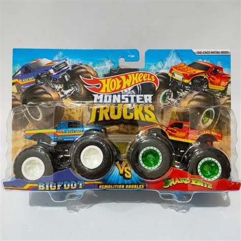 Jual Hot Wheels Hotwheels Monster Trucks Bigfoot vs Snake Bite ...