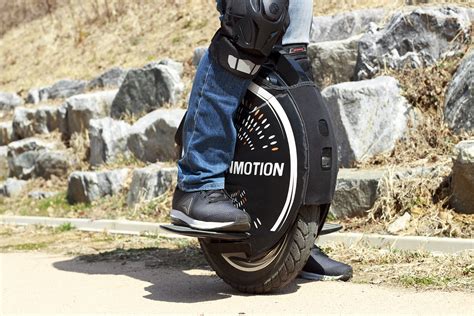 How Does a Monowheel Work? | Wonderopolis