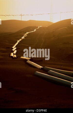 Laying pipeline in the remote Shaybah oil field in the empty quarter of ...