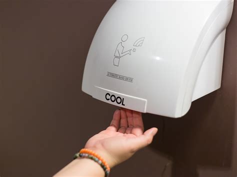 The truth about hand dryers: Why you shouldn't use hand dryers in ...