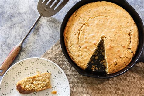 Perfectly Moist Cast-Iron Skillet Cornbread - Jess Pryles