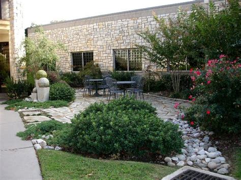 111 best images about Xeriscaping in North Texas on Pinterest | Front ...