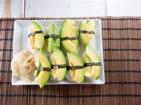 Avocado Sushi Recipe | Elephantastic Vegan