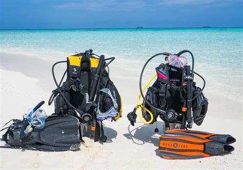 Scuba diving gear and photo equipment - Dive into Life