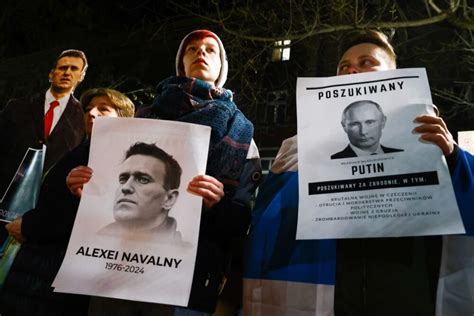 Navalny dies in Siberian prison, Assange's fate hangs in the balance - IFEX