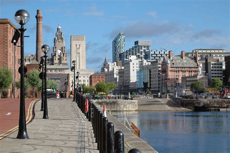 Liverpool's city skyline | Liverpool city, Liverpool waterfront ...