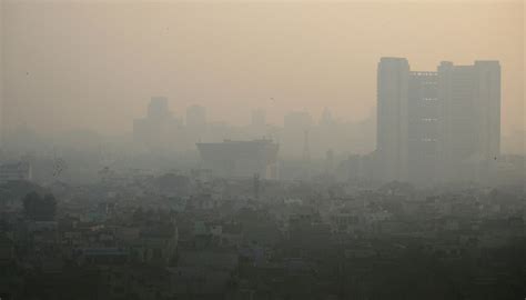 Delhi's Pollution Level Rose by 42% Right After Diwali | So Delhi