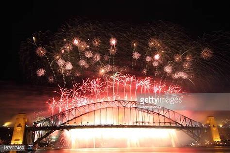 1,814 Fireworks On Sydney Harbour Bridge Stock Photos, High-Res ...